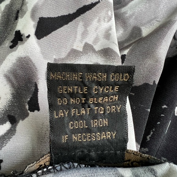 Woman’s jacket size M black/grey/silver long sleeves - Picture 9 of 9